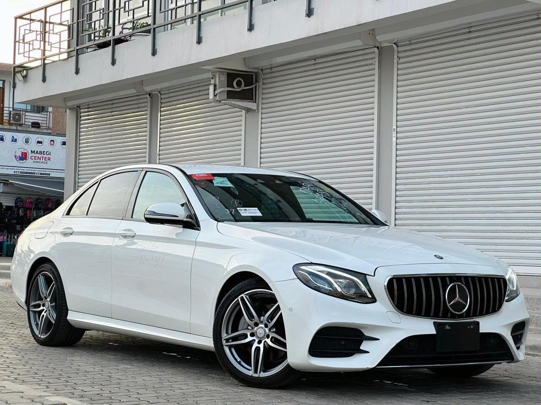 Mercedes E CLASS